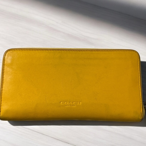 Disney x Coach collab wallet - Picture 3 of 4